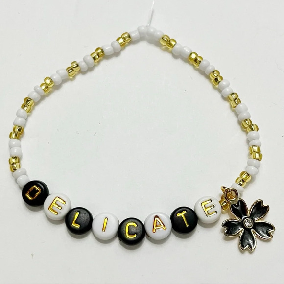 Taylor Swift Friendship Bracelet Eras Tour Delicate Reputation w/ Charm - Picture 1 of 1